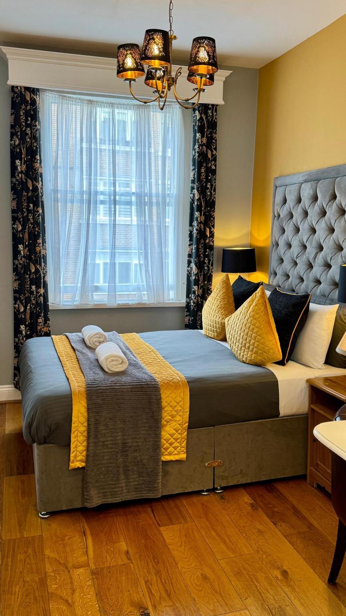 Piccolino Hyde Park Bed and breakfast 2*